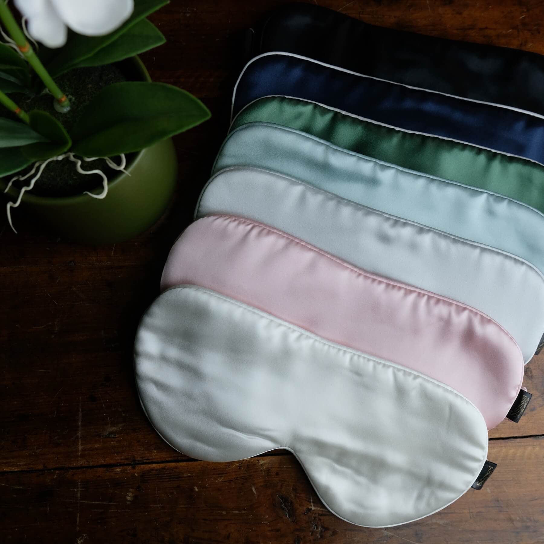 Silk eye mask with silk-wrapped elastic band