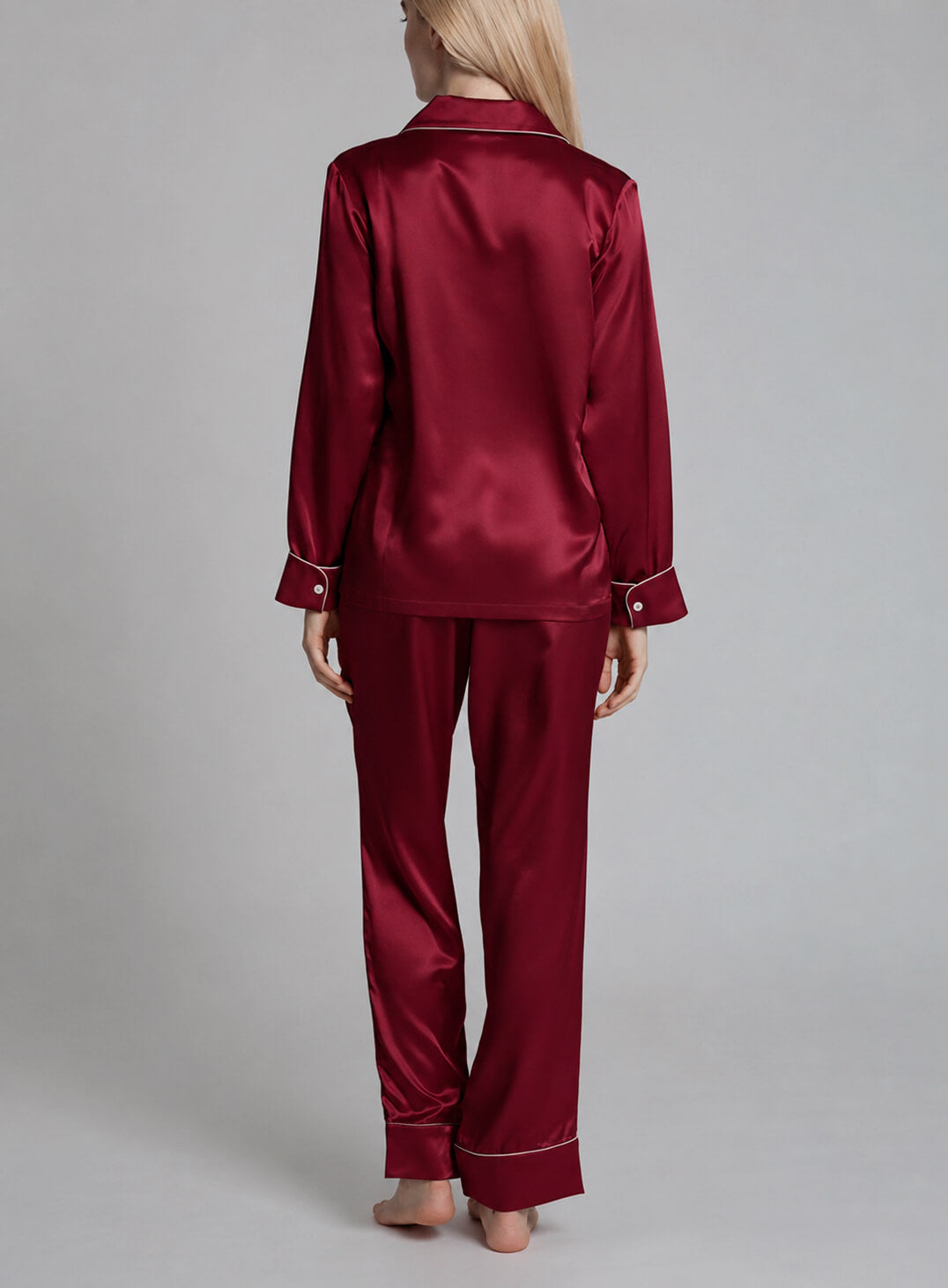 Pyjama en soie pour les femmes