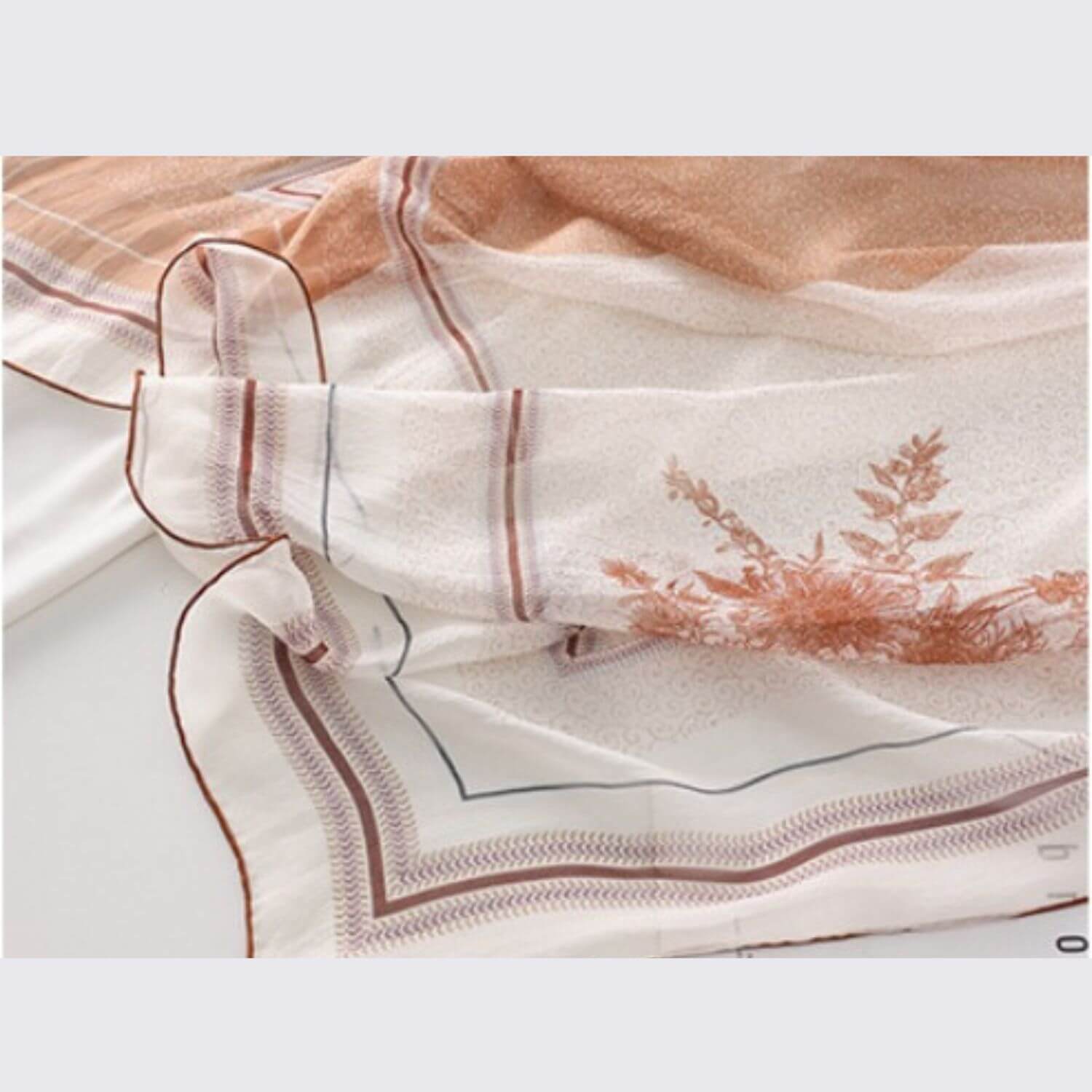 Silk scarf (115×115 cm)