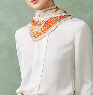 Foulard en soie (65×65 cm)
