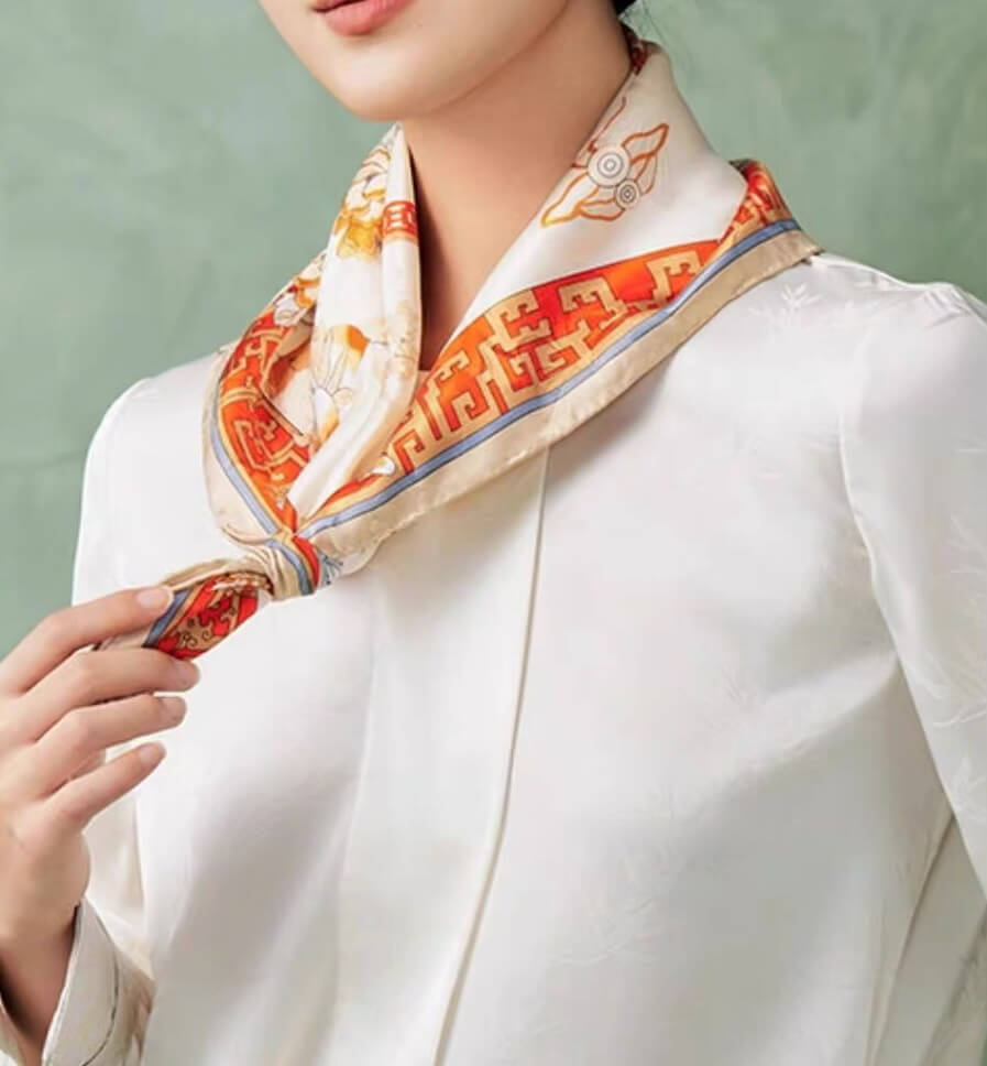Foulard en soie (65×65 cm)