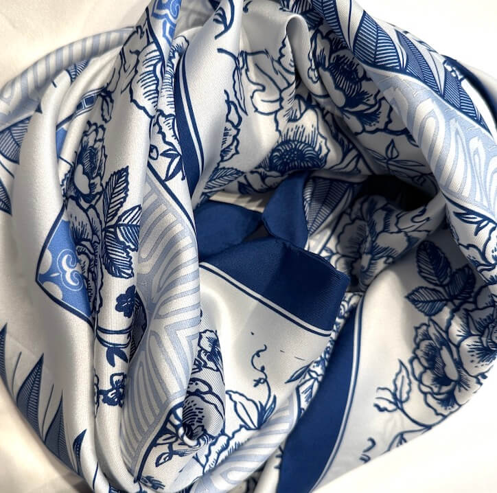 Foulard en soie (90×90 cm)